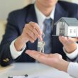 The,House,Selling,Broker,Holds,The,Keys,And,The,Model